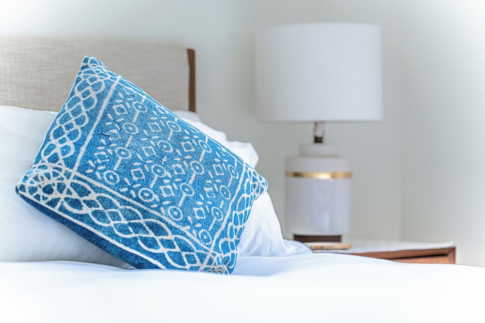 Rooftop Deck 5 Mins to Downtown - Image 5