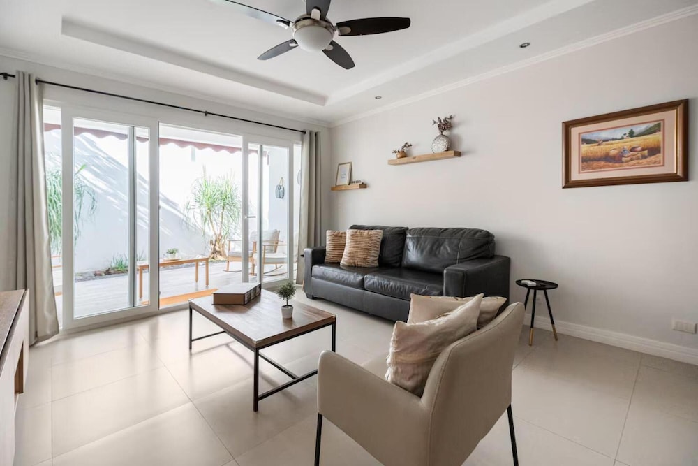 Beautiful Condo Just Steps From Avenida Escazu in an Unbeatable Location