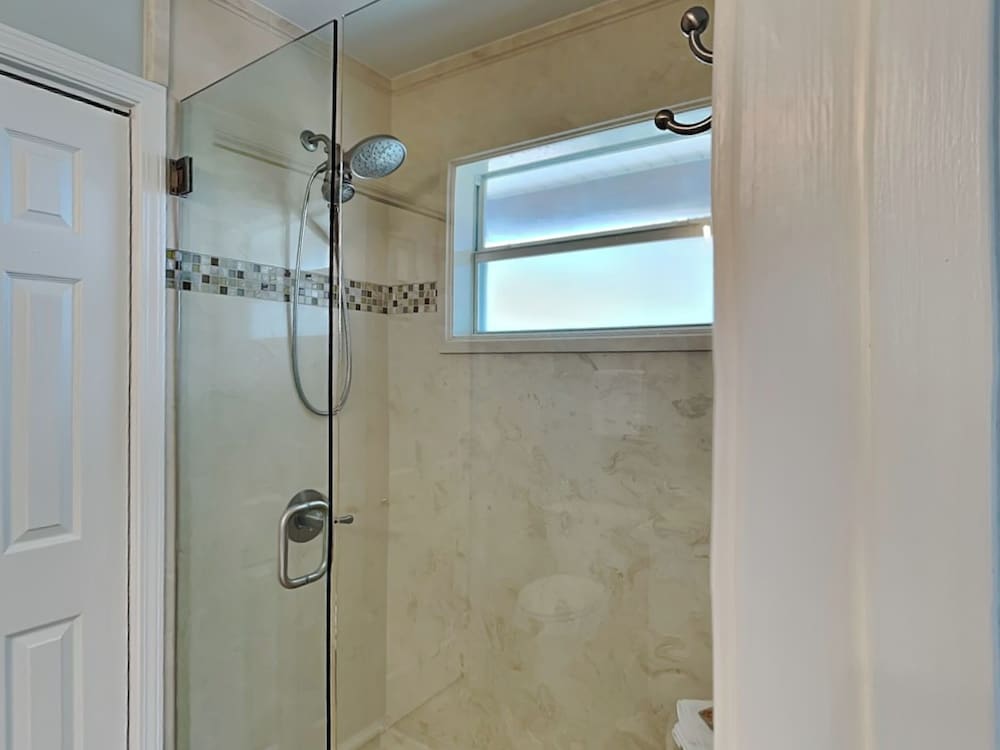 Serenity Cottage by Southern Vacation Rentals
