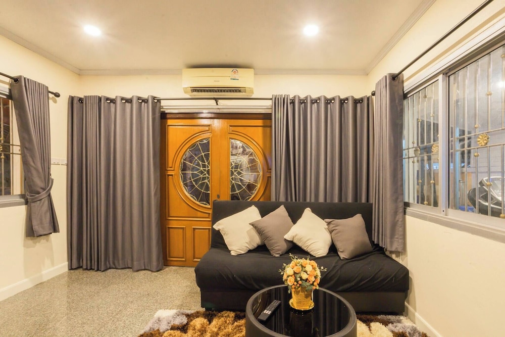 Poolnest Villa Private Saltwater Pool Retreat