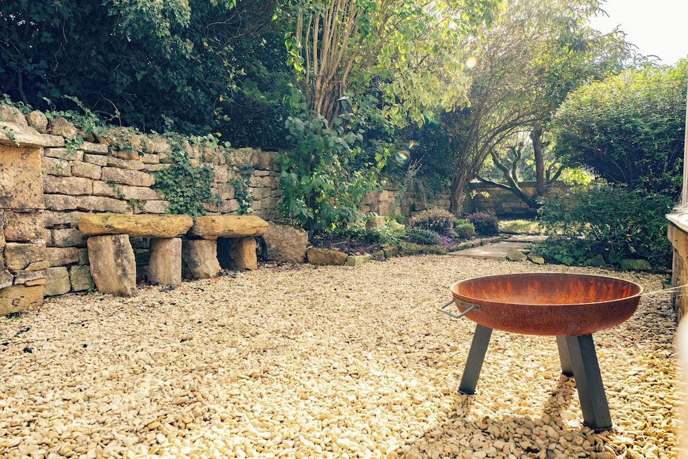 Beautiful 2BD Cottage in the Cotswolds