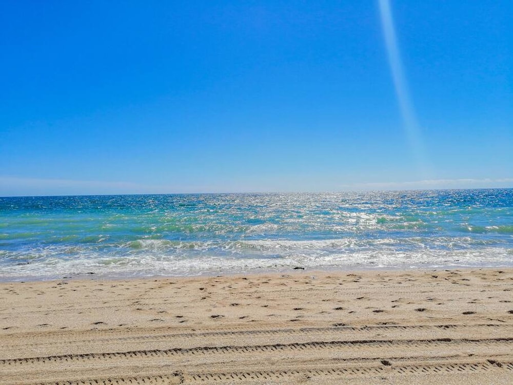 Glamorous Fully Equipped Condo With Amazing Sunset