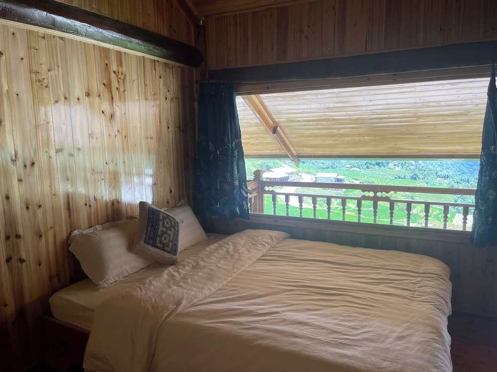 Bees Homestay Sapa & Trekking