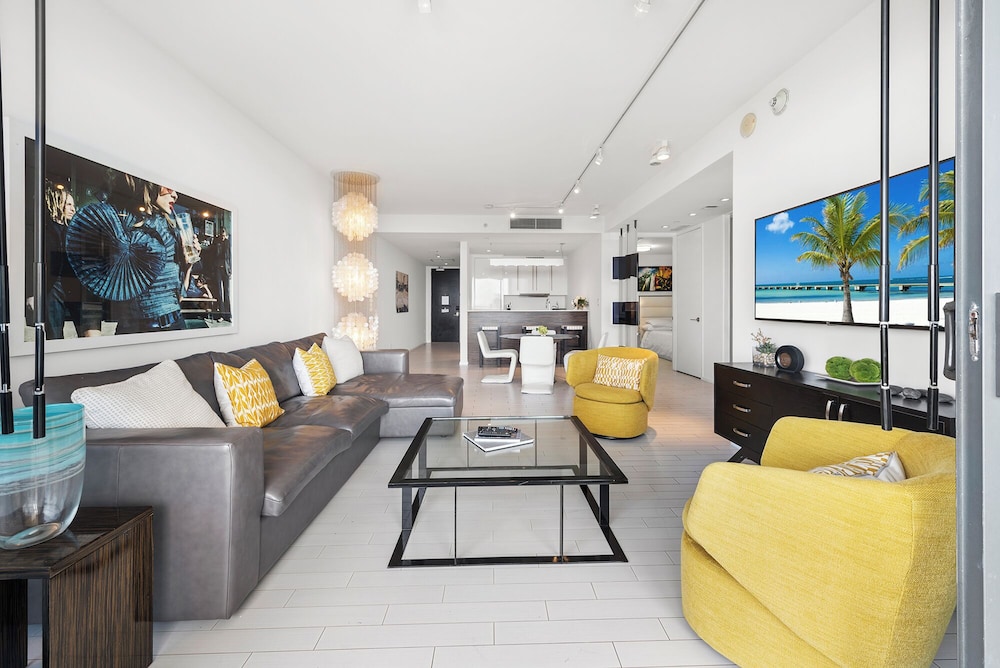 Luxury Vacation Rentals in South Beach by LRMB