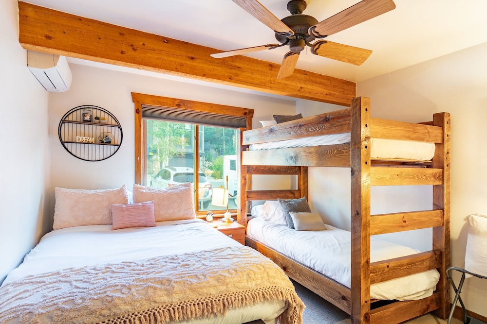 Deer Valley Den by Avantstay Beautiful Home in Ideal Location in Park City
