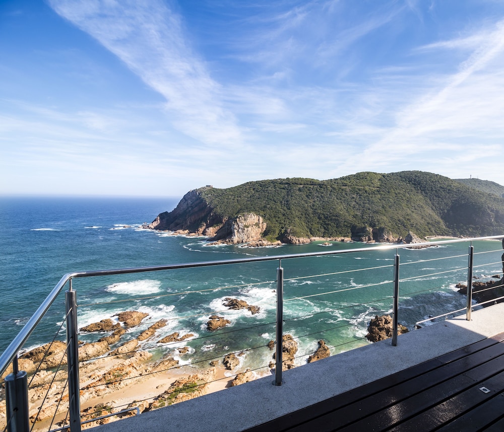Head over Hills Luxury Retreat