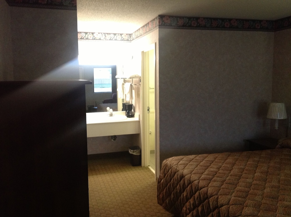 Colonial Inn & Suites /Airport/Graceland, photo 14