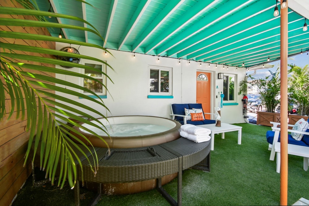 The Break Tropical Family Oasis Near Beach