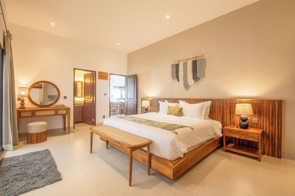 4 Bd Seminyak Retreat, Rice Fields 4 Mins to Beach