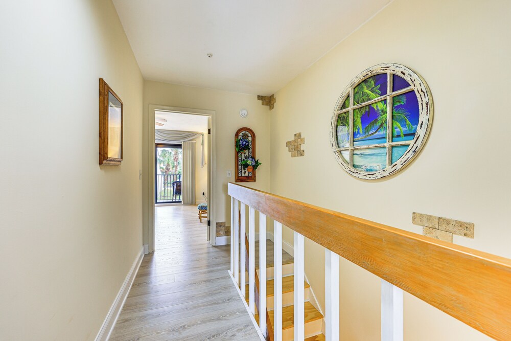 Community Pool: St Augustine Condo Near Beaches