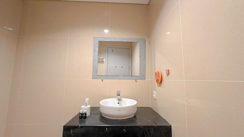 Comfortable Living And Best Location 1Br At Grand Sungkono Lagoon Apartment