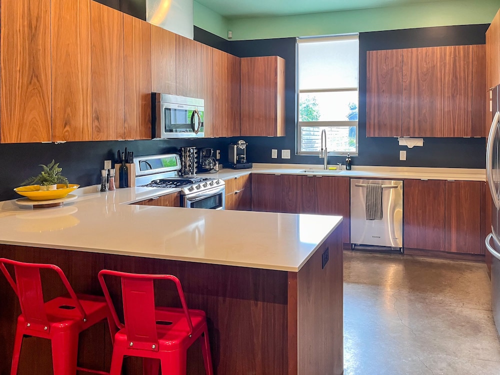 Ultimate 10br Group Getaway6min to Rainey Street