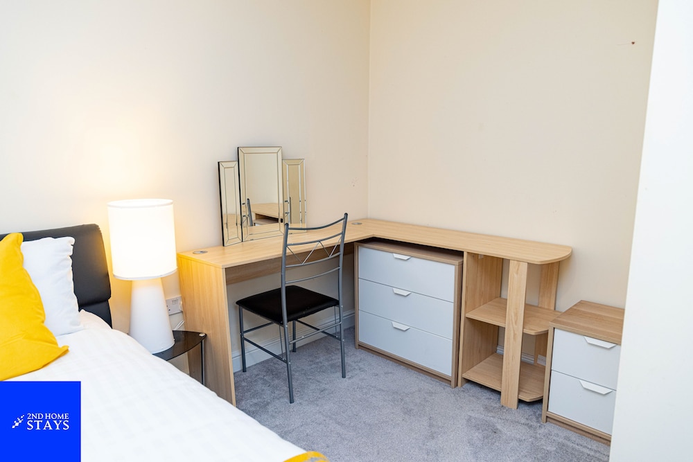 2ndhomestays-west Bromwich- 2-bedroom Maisonette view 4