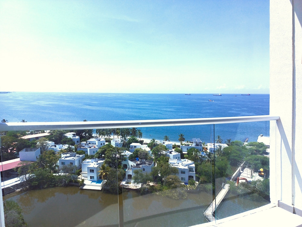 Apartasuites Sierra Beach - Vista al Mar