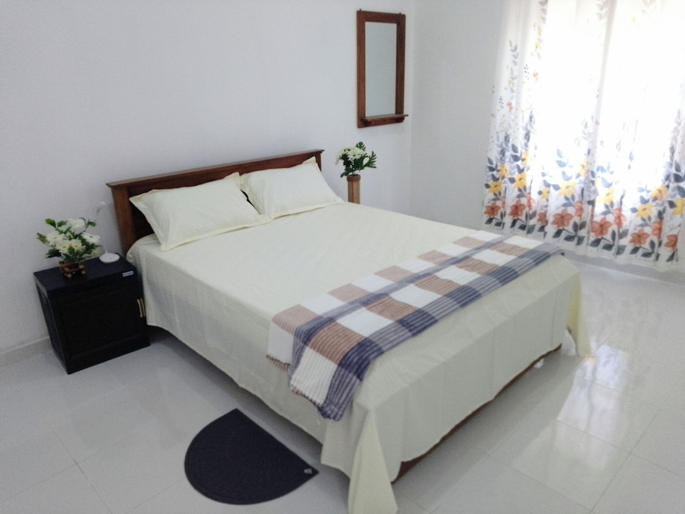 Tropical Suites