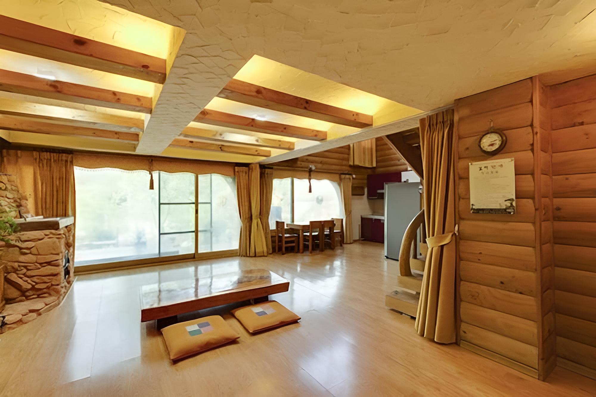 Wanju Moak Pension