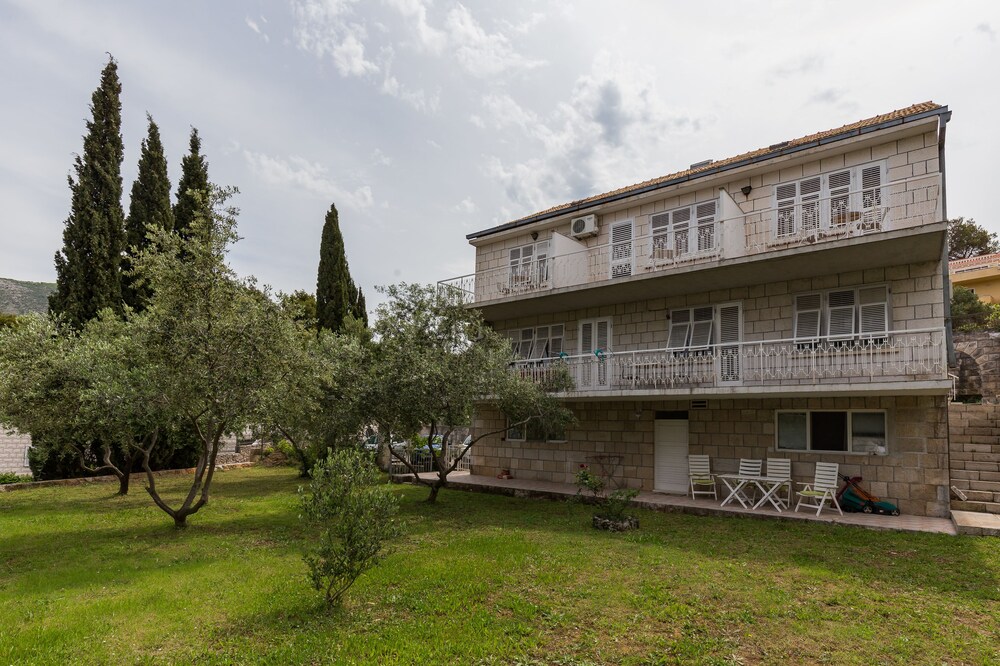 Apartments Sany