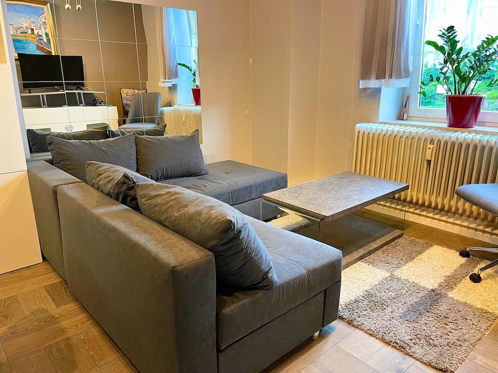 Apartment in Pellingen With Parking