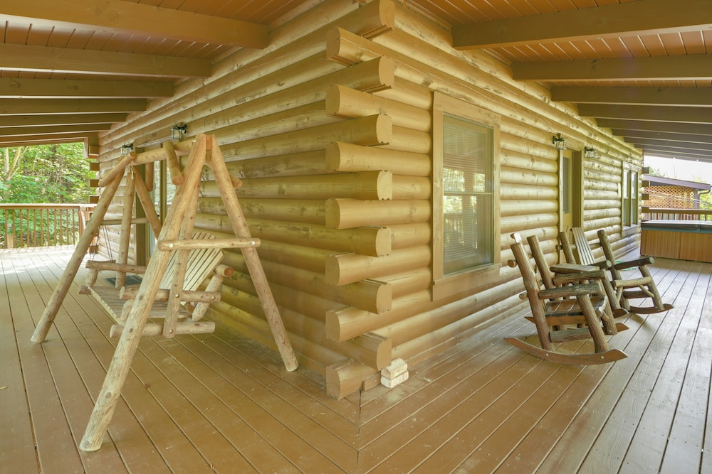Smokies Cabin on Douglas Lake w/ Resort Pool