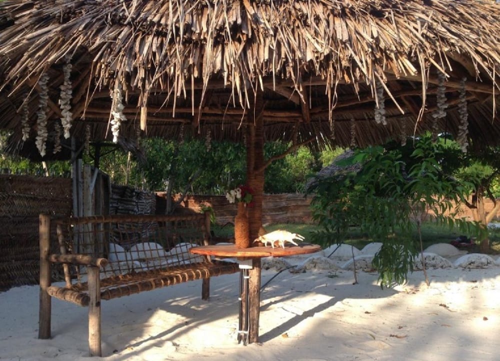 Mfumbwi Backpacker Lodge