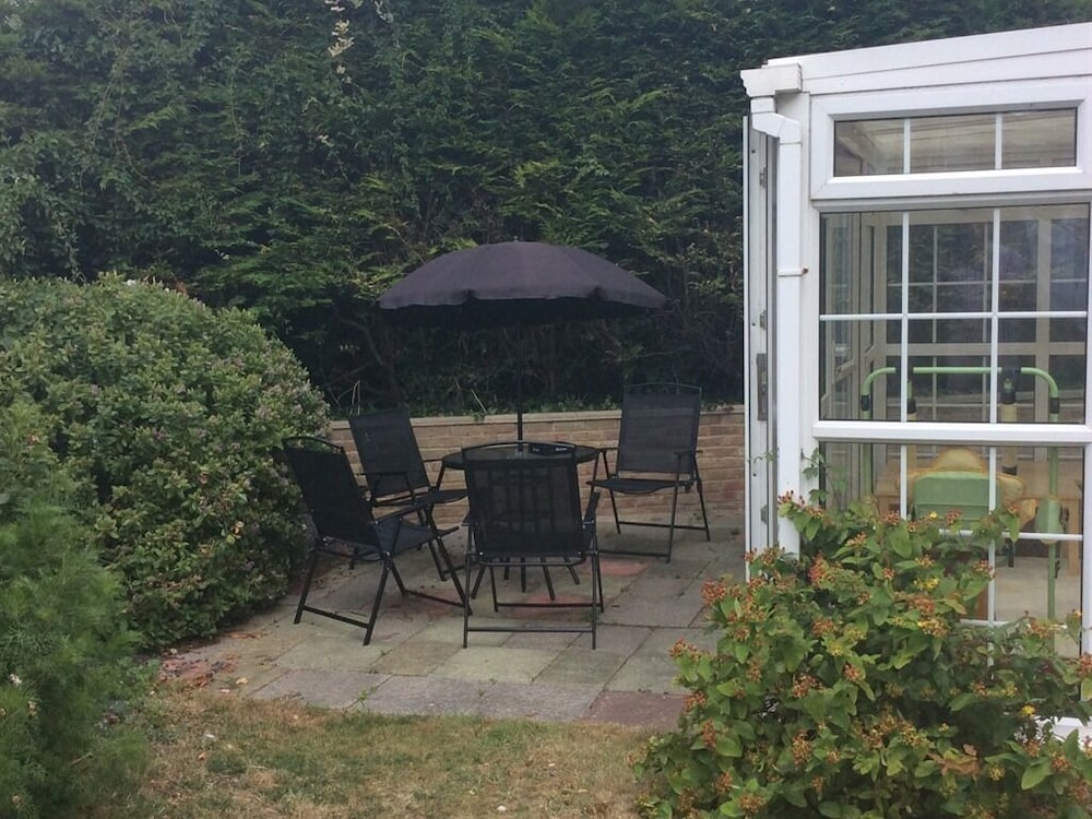 The Lodge Guesthouse