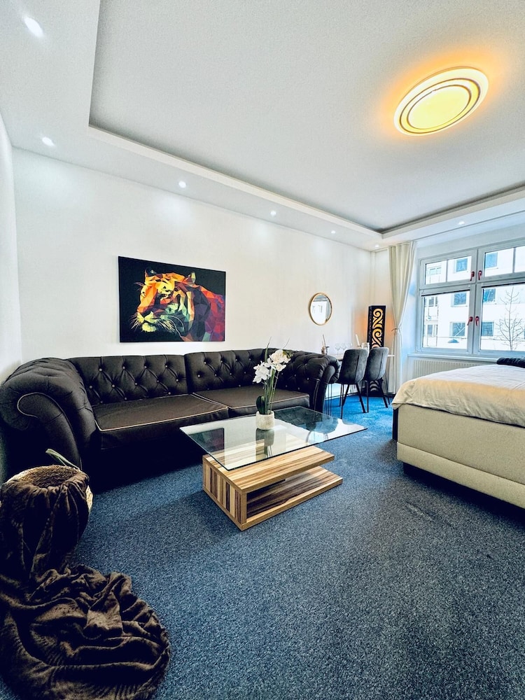 Luxury 7 Bedroom Apartment Sleeps 16