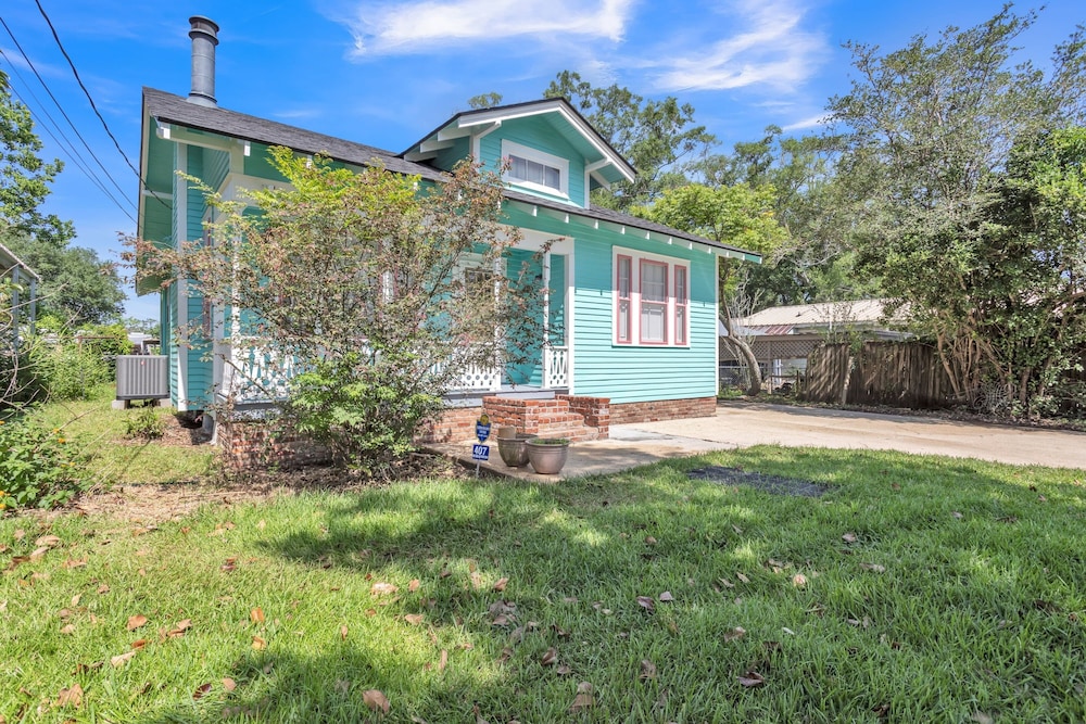 Retro Revival With Modern Luxury 3 Bedroom Home