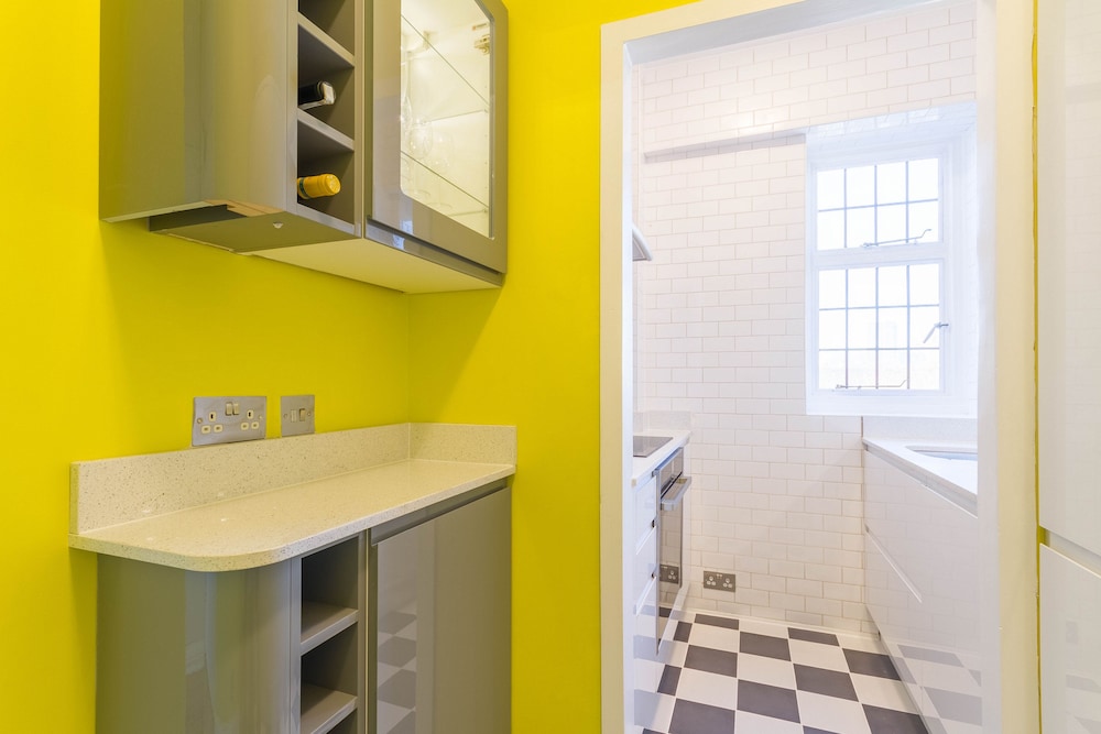 Chic 1 Bed Studio Flat In Popular Bloomsbury