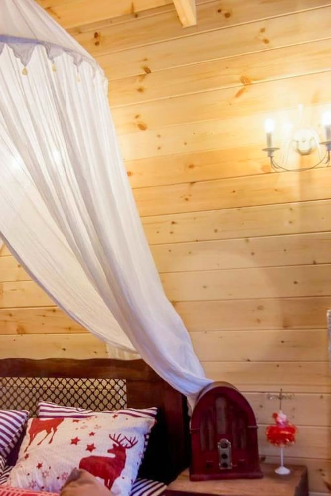 Kedra Village Chalet - Cozy Mountain Retreat