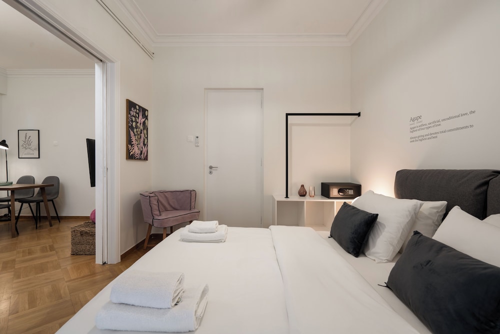 Modern apartment near Lycabettus hill with balcony