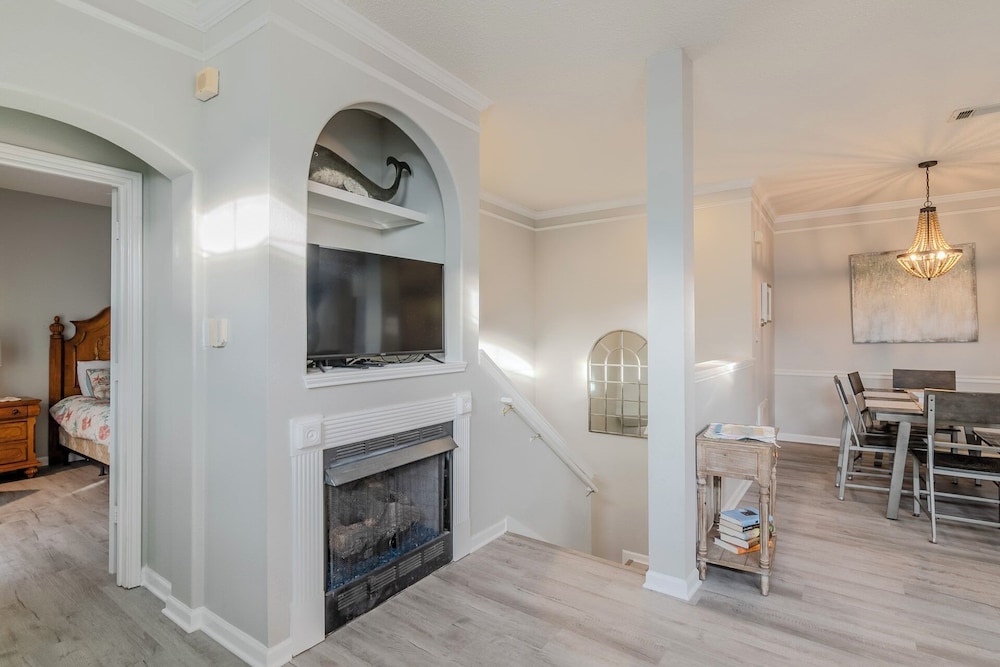 Legacy Villa 2604 - 2 Bedroom 2 Bath With Garage in Beachside Neighborhood