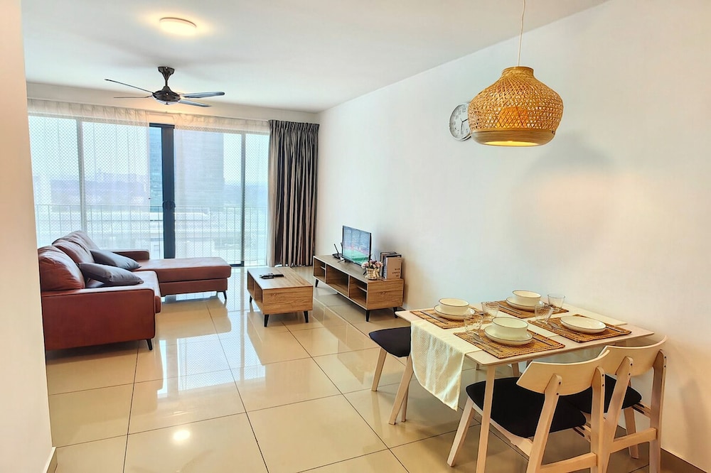 Trefoil @ Setia City Condotel