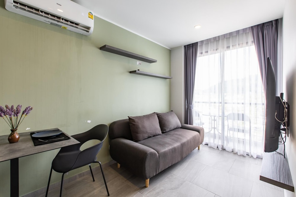 Mountain View Studio Apt T3-830