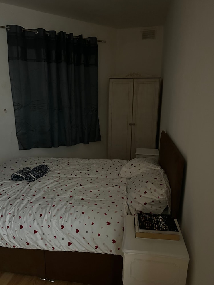 Stunning 4bedrooms Flat
