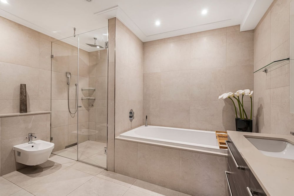 Luxury Park Lane Apartment - Opposite Hyde Park