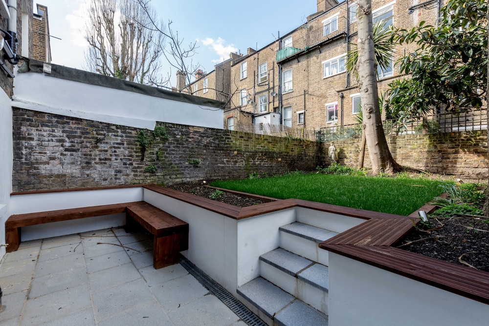 outdoor bbq area