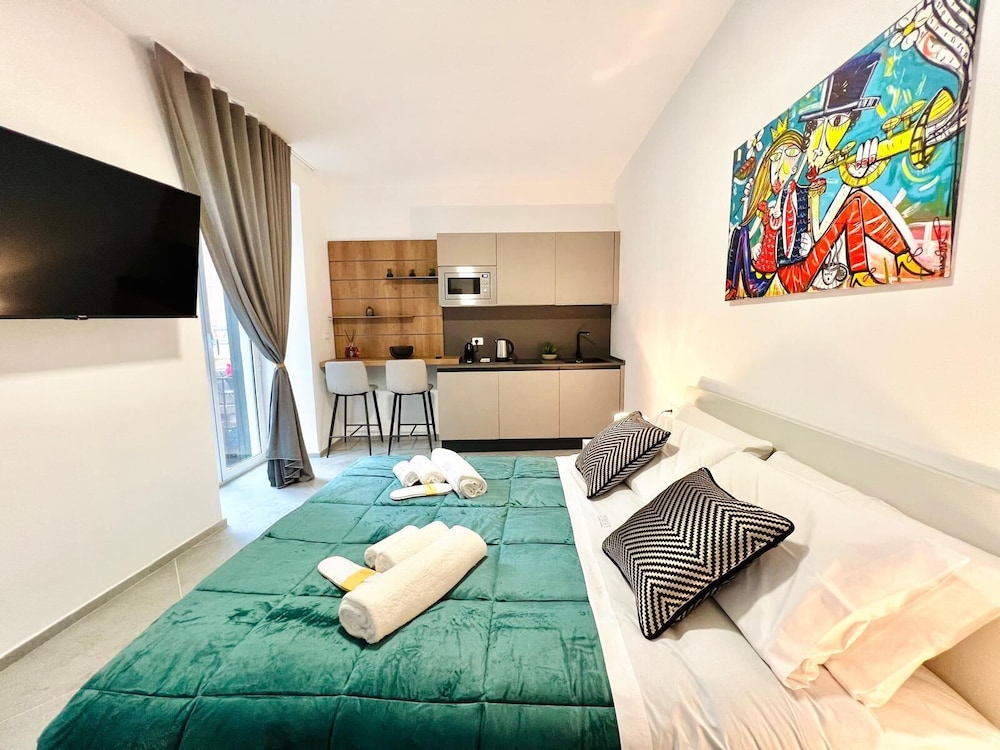 PRETORIA SUITES