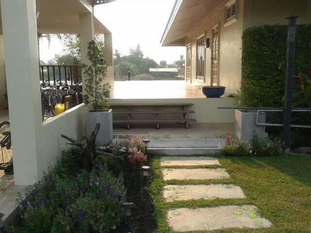 Tharnrarin Villa Suphan Buri