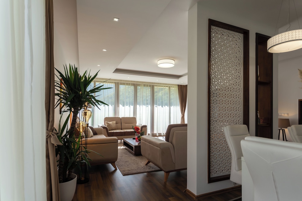 Malak Resort