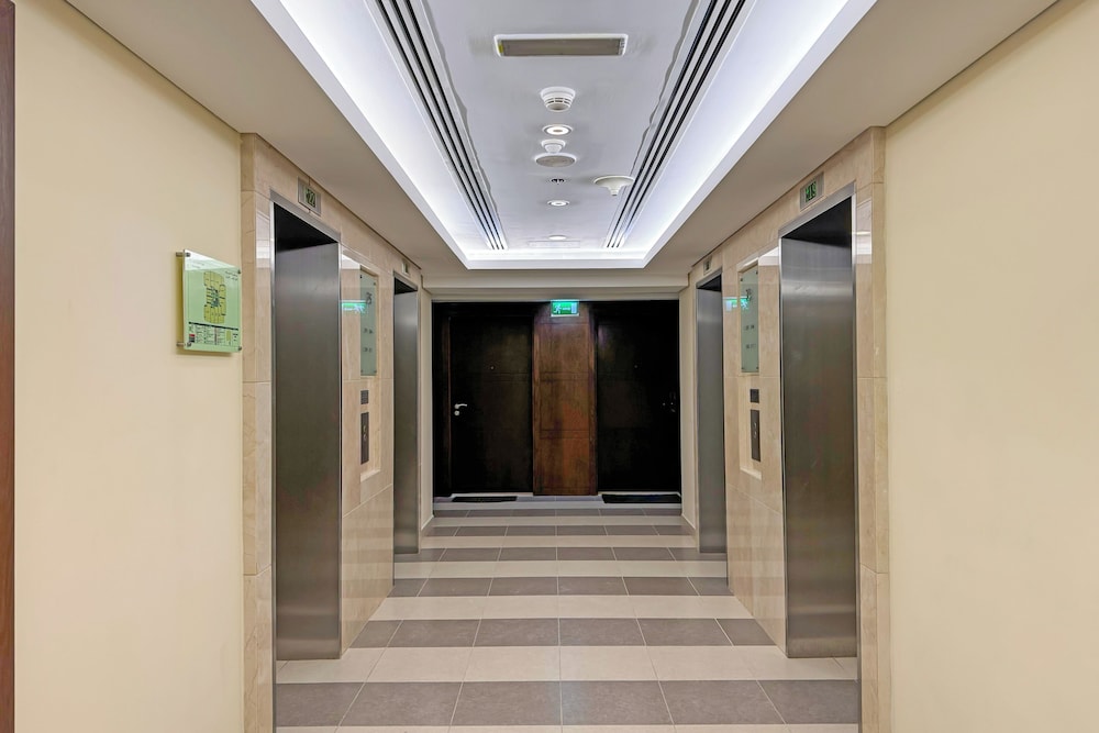 bnbme | 8 Boulevard Walk | Studio