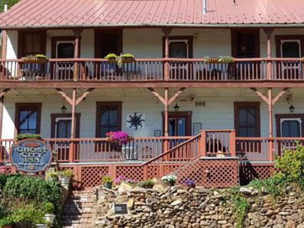 Ghost City Inn