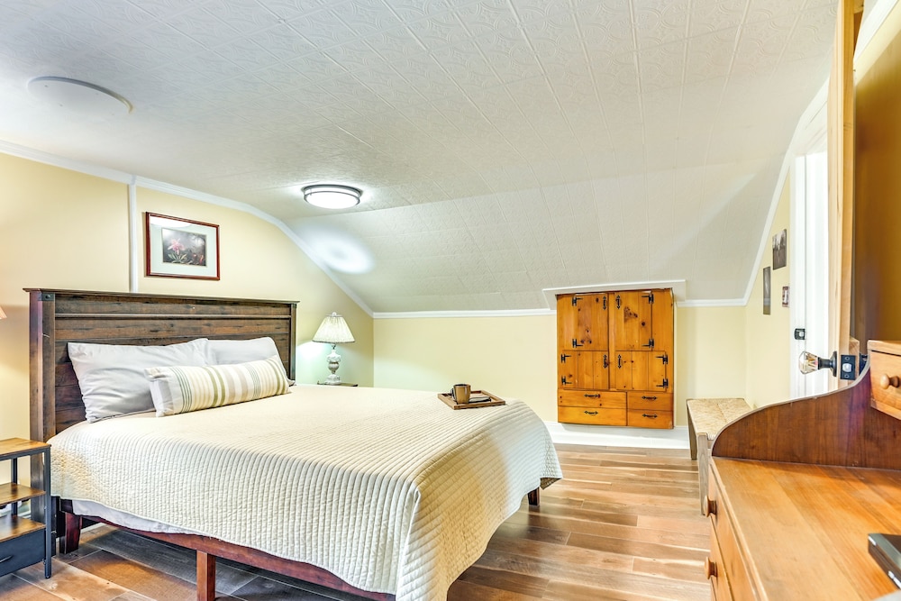 'the Olde Westerlo Village House' - Winter Retreat