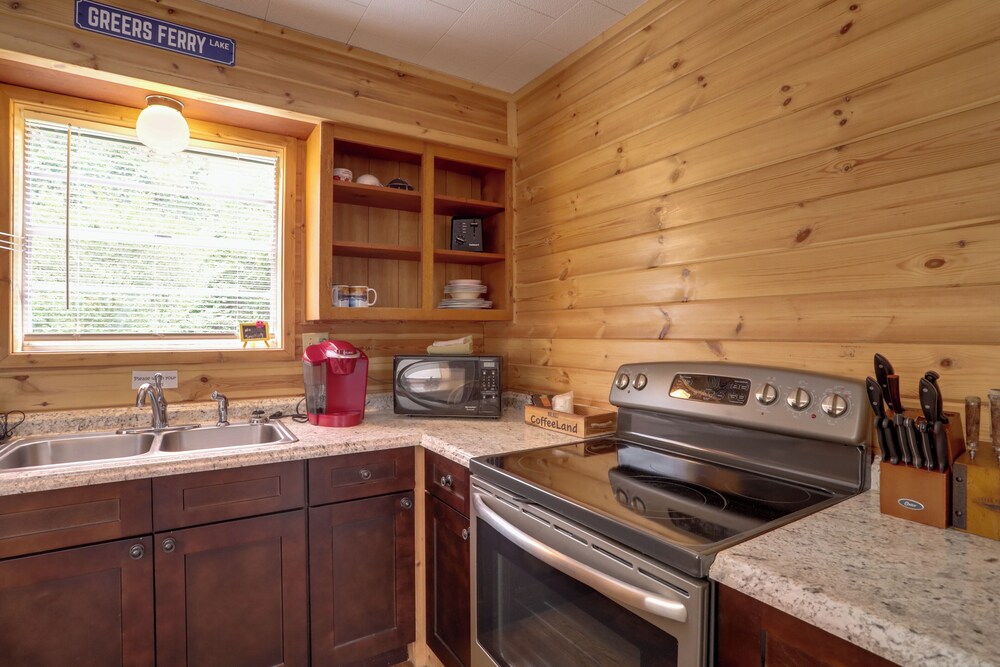 Fish, Boat, Hike: Cabin Near Greers Ferry Lake