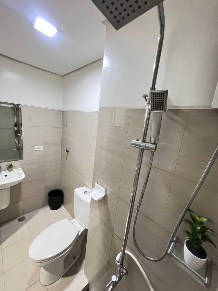 SHORE 1 RESIDENCES