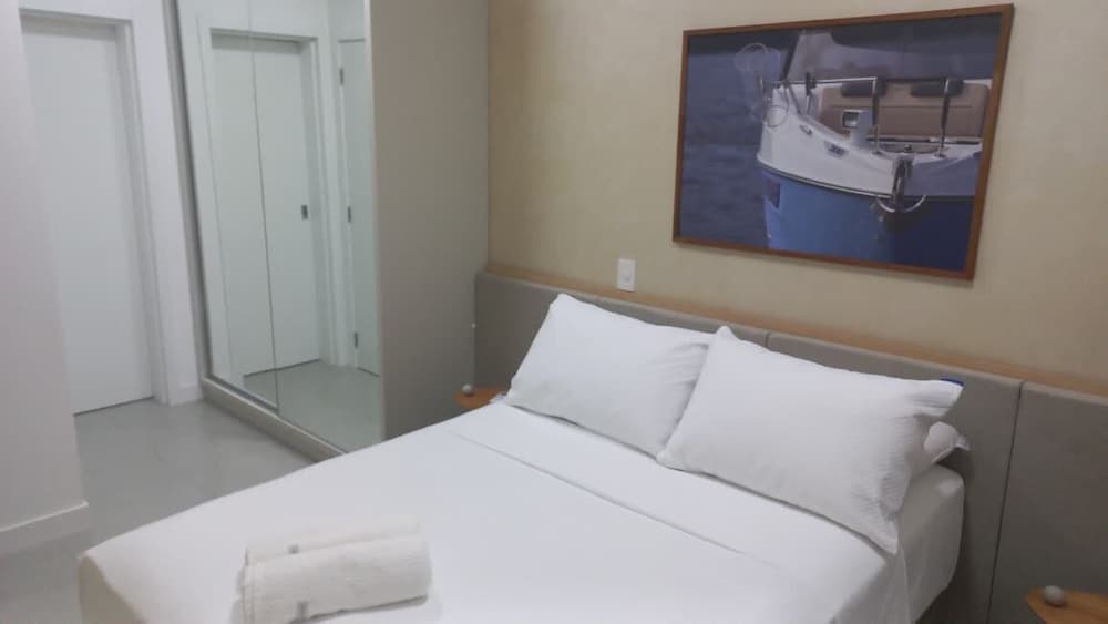 Apt w/ BBQ & Balcony 220 m From the Beach Rty0216