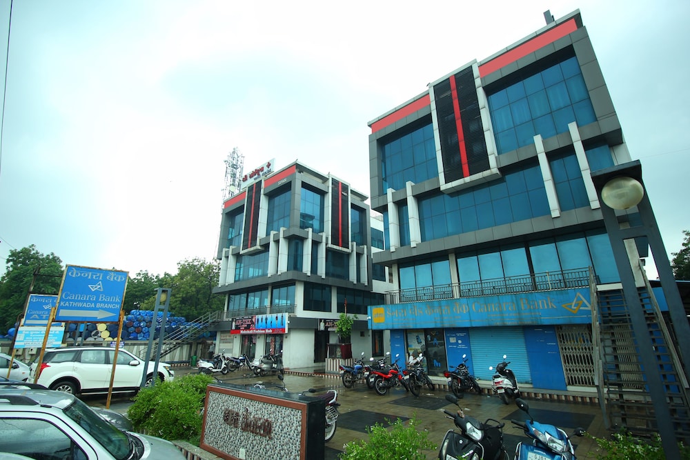 OYO 9238 Hotel Meet Palace
