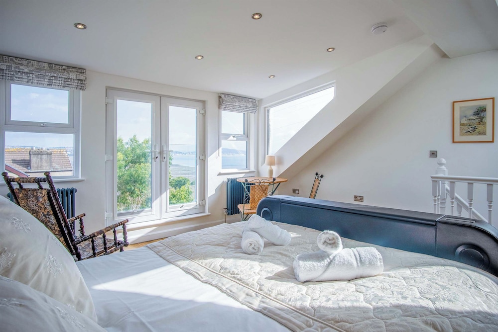 Overland Road 4 Bed House Mumbles