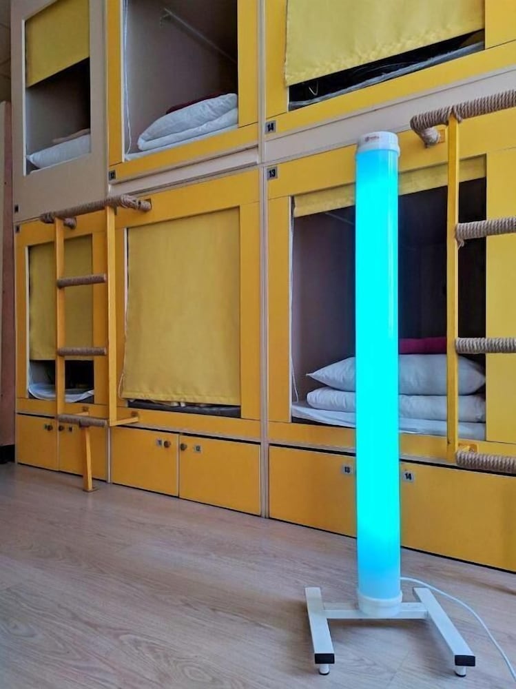 Capsule Hostel Yes