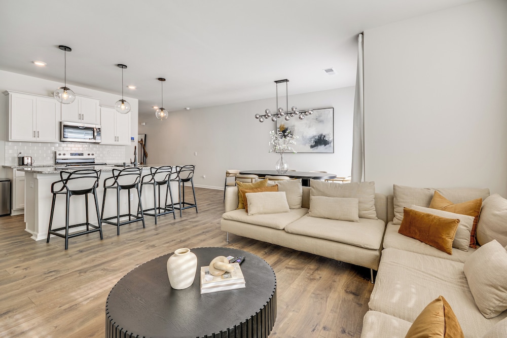 Modern Townhome w/ Private Yard in Kernersville!