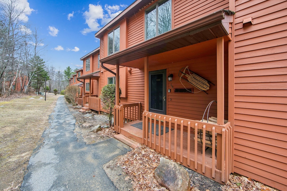 Twister 68i - Mountain Retreat With Stunning Views 3 Bedroom Townhouse by The Summit at Gore Mountain